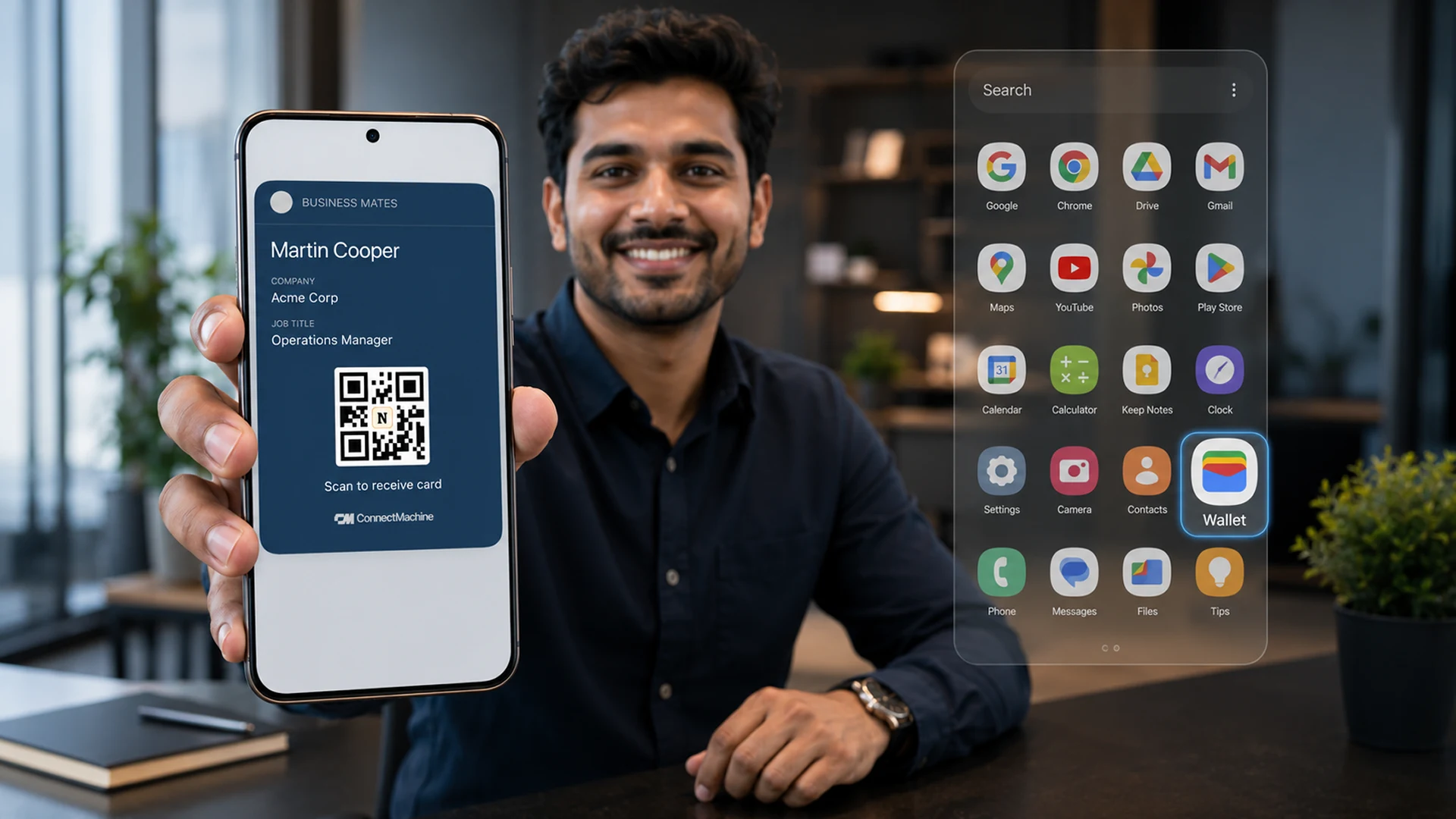 Professionista che presenta un biglietto da visita Google Wallet da un telefono Android